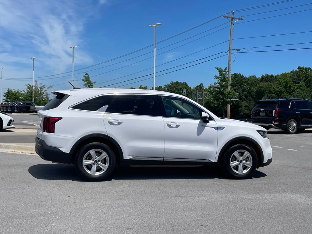 Used 2021 Kia Sorento LX FWD image 8