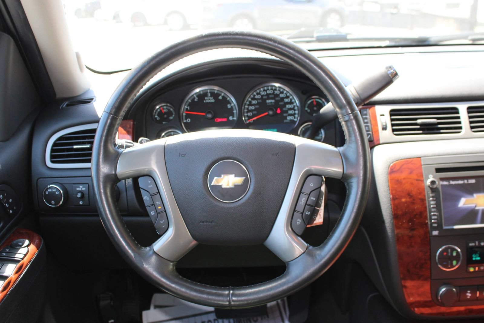 Used 2013 Chevrolet Tahoe LTZ AWD/4WD image 17