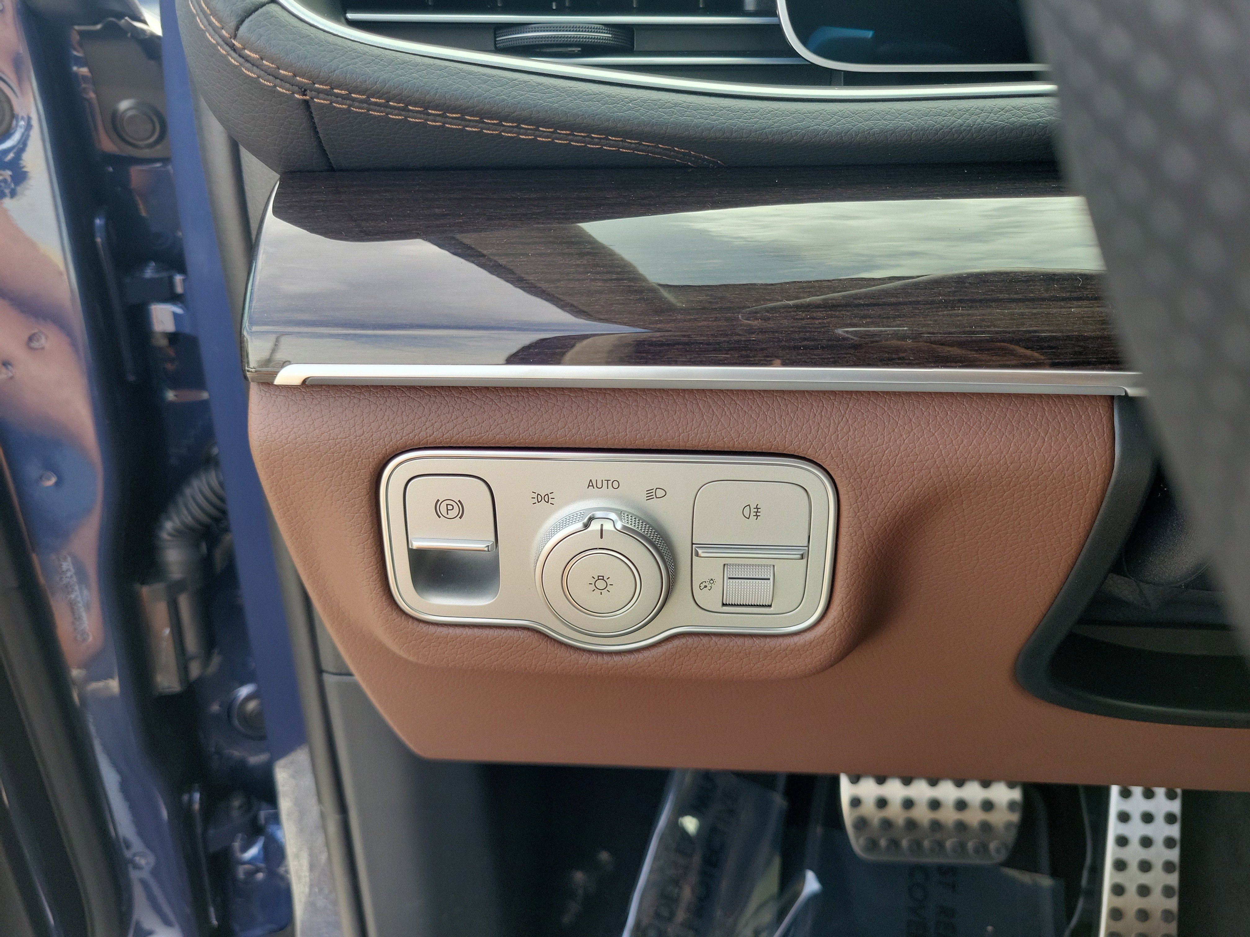 New 2026 Mercedes-Benz GLS 450 4MATIC image 27