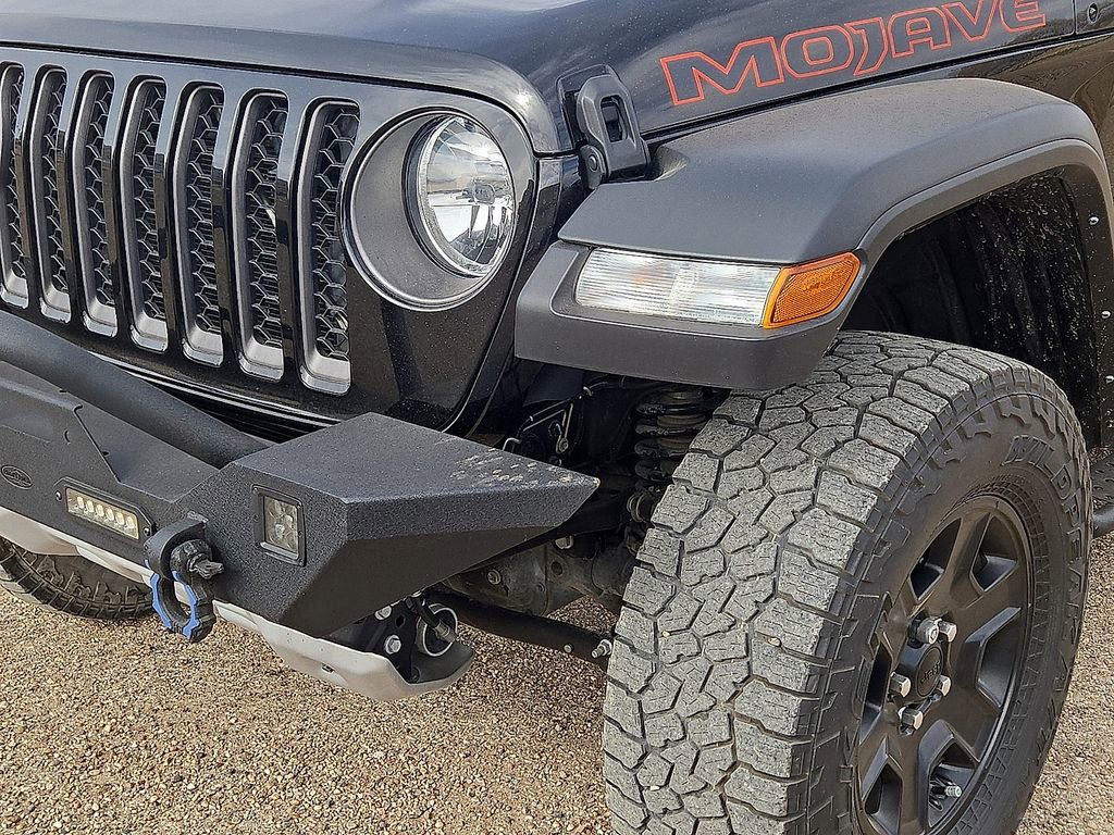 Used 2023 Jeep Gladiator Mojave w/ Cold Weather Group image 10