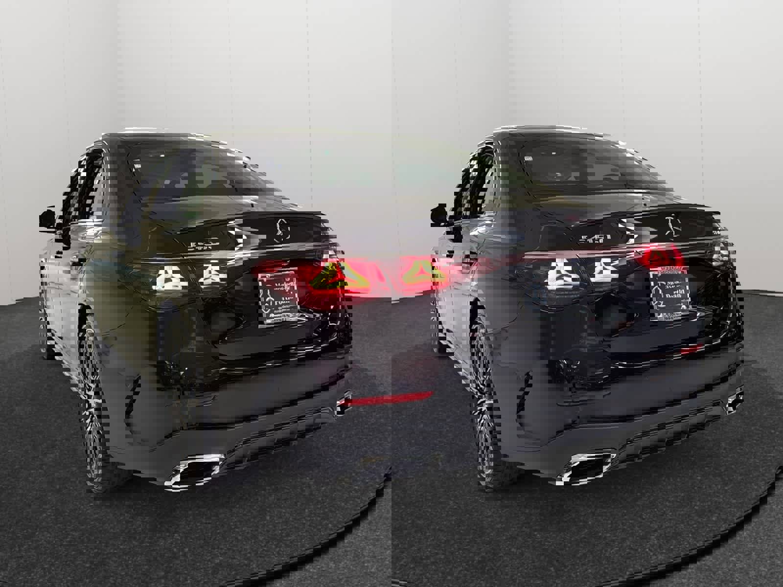 New 2026 Mercedes-Benz E 450 4MATIC Sedan image 6