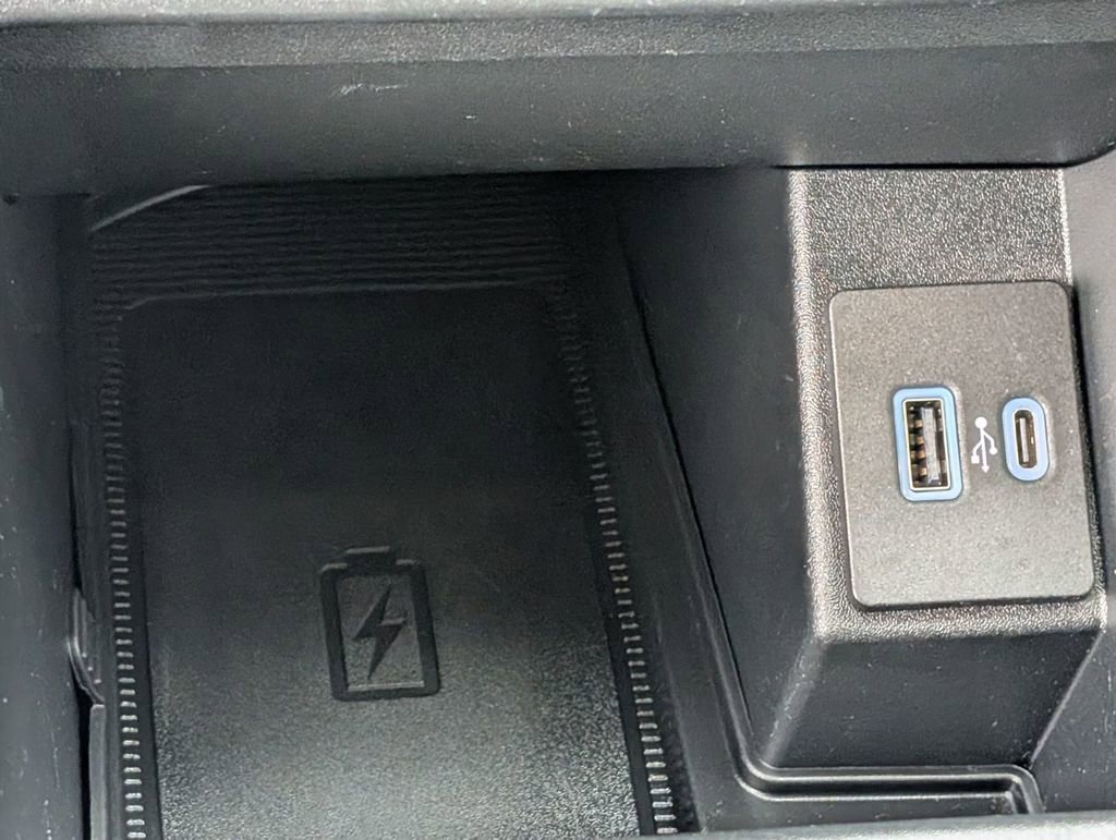 Used 2023 Ford Edge Titanium image 29