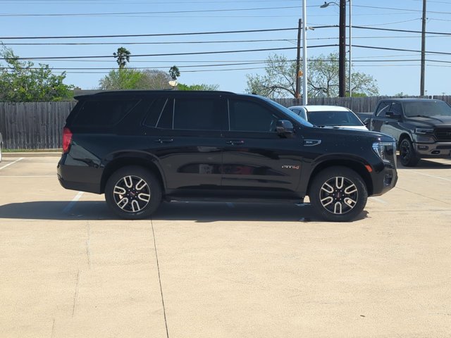 Used 2024 GMC Yukon AT4 w/ Technology Package image 4