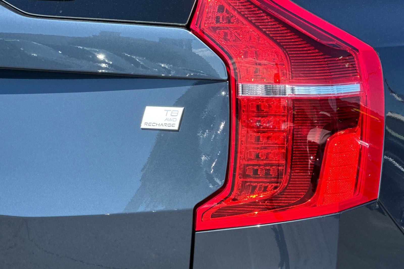 Used 2023 Volvo XC90 T8 Plus image 13