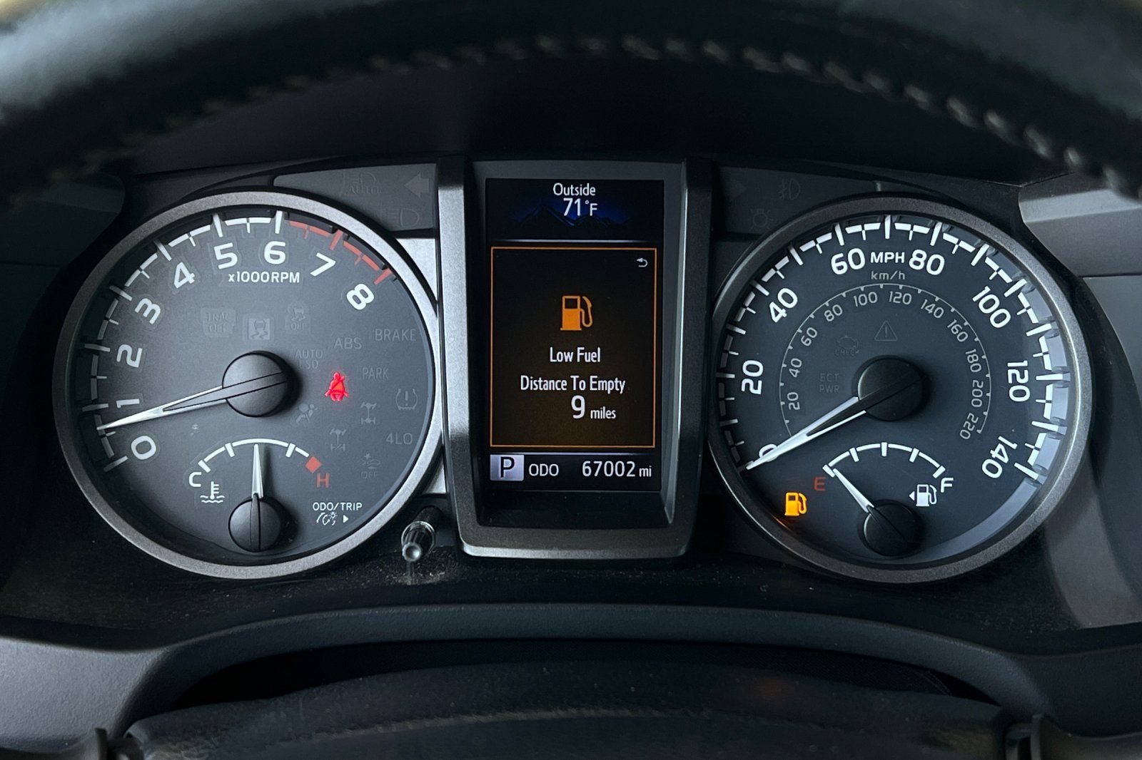 Used 2019 Toyota Tacoma TRD Off-Road w/ TRD Premium Off Road Package AWD/4WD image 33