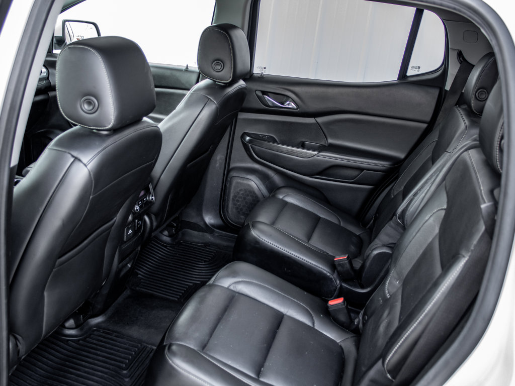 Used 2018 GMC Acadia SLT image 24