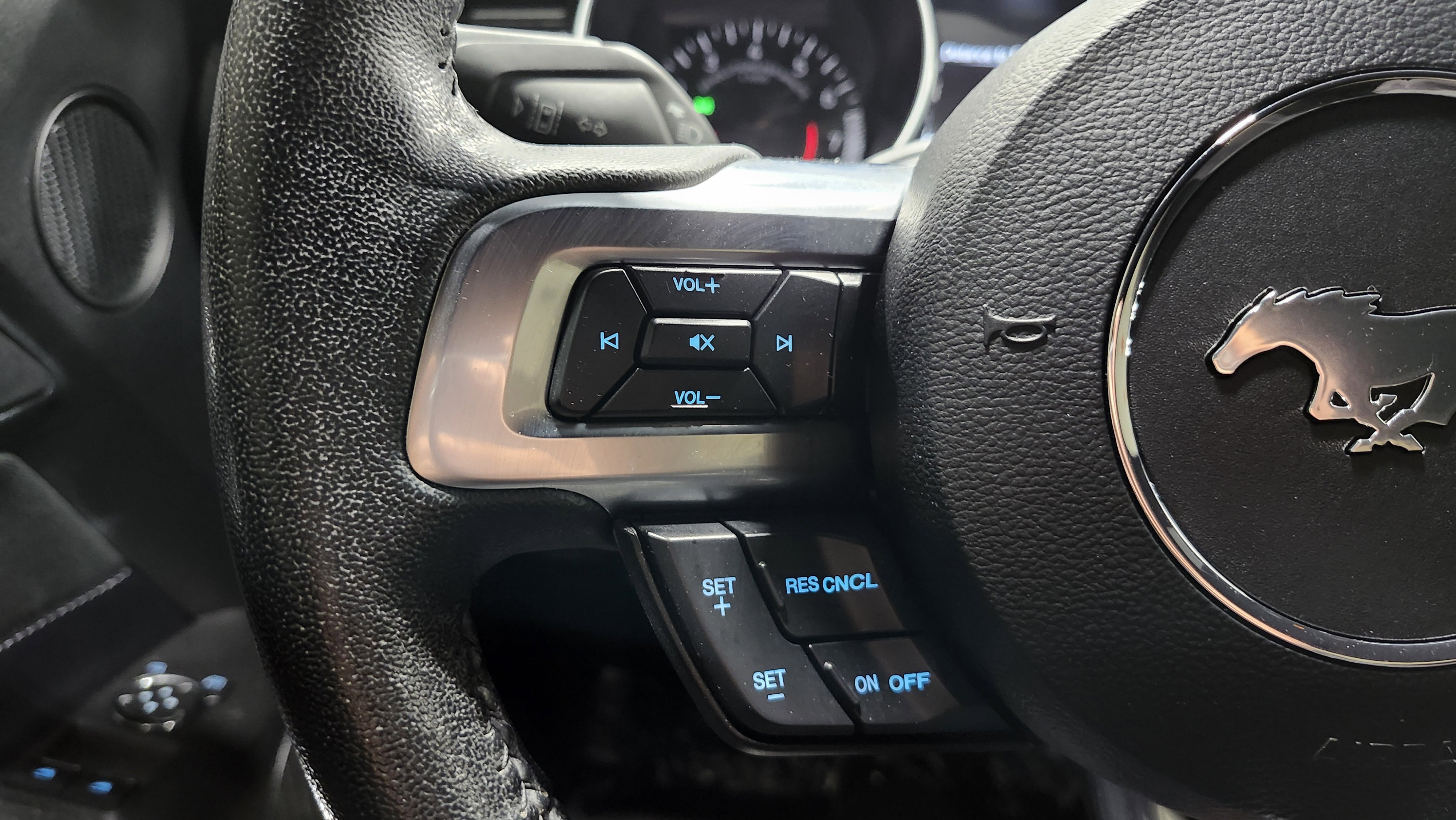 Used 2022 Ford Mustang EcoBoost w/ Equipment Group 101A image 30