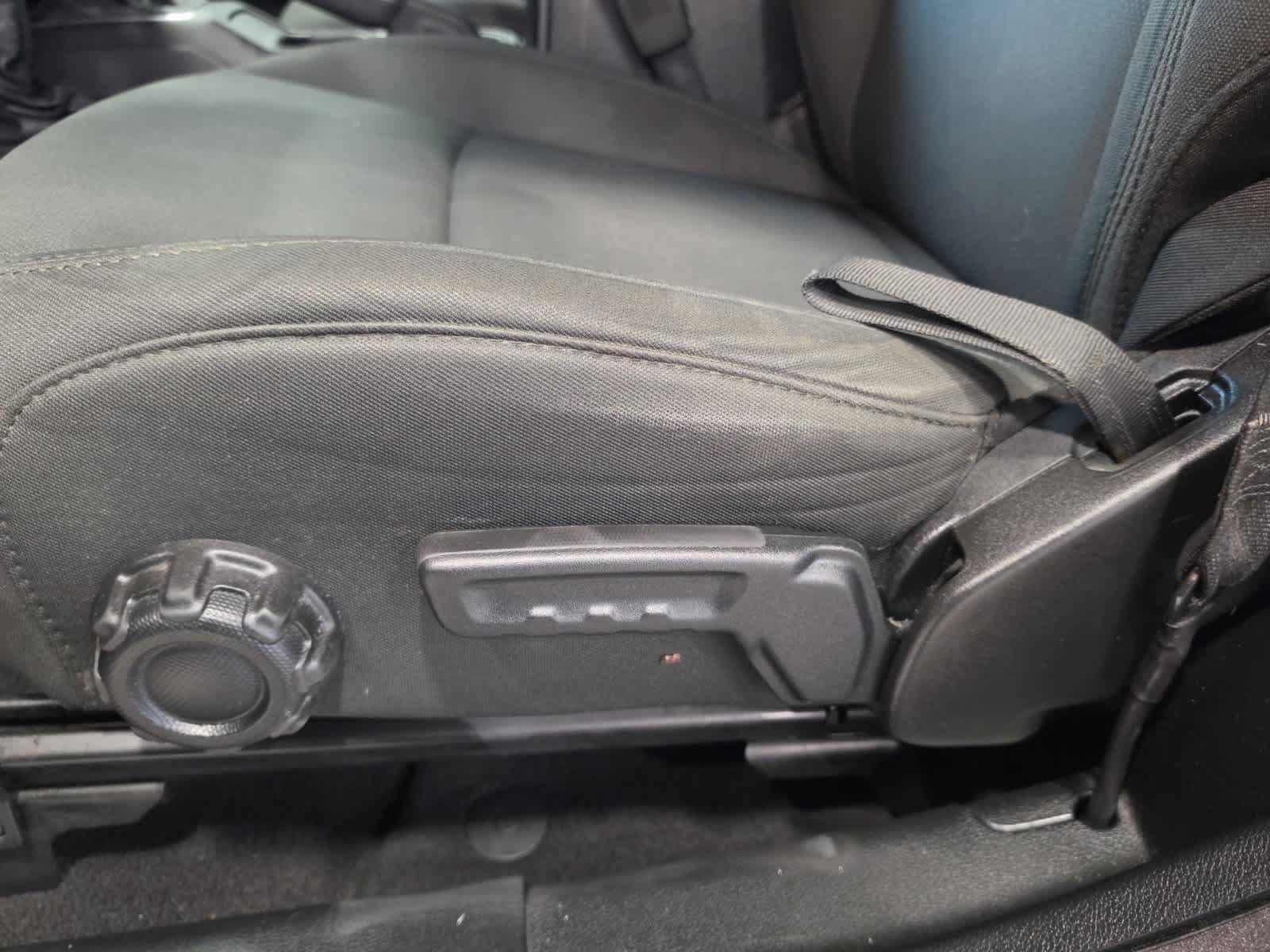 Used 2020 Jeep Wrangler Sport AWD/4WD image 17