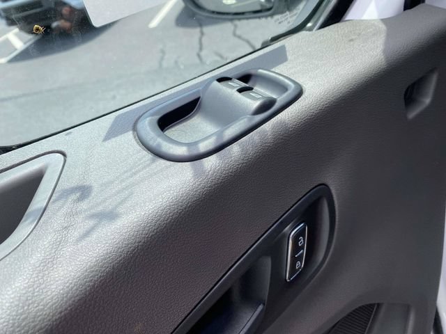 New 2026 Ford Transit 250 148 Medium Roof w/ Load Area Protection Package RWD image 11