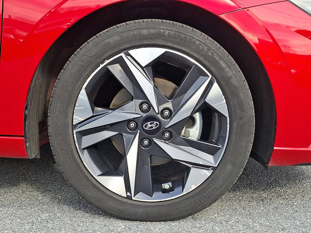 Used 2023 Hyundai Elantra SEL w/ Convenience Package image 8