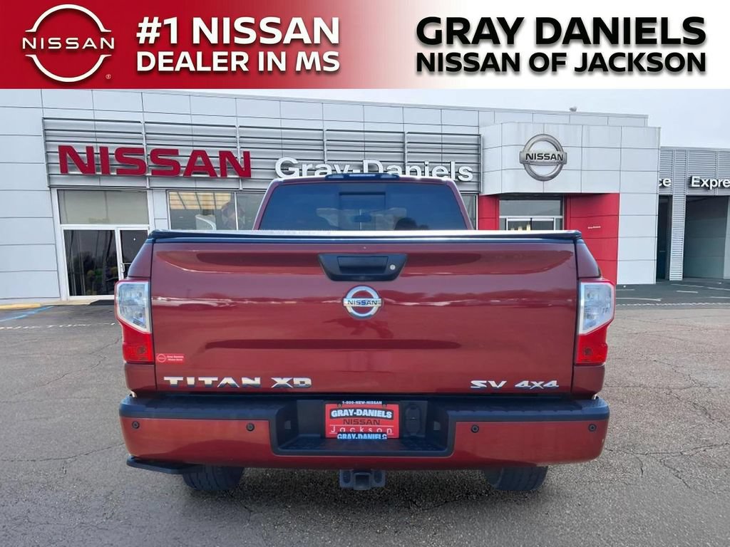Used 2018 Nissan Titan SV w/ SV Convenience Package AWD/4WD image 6