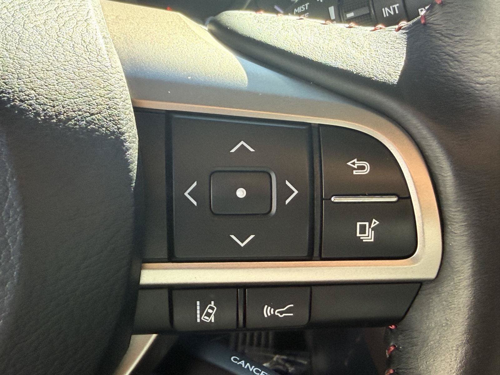 Used 2019 Lexus RX 450hL Luxury w/ Accessory Package AWD/4WD image 16