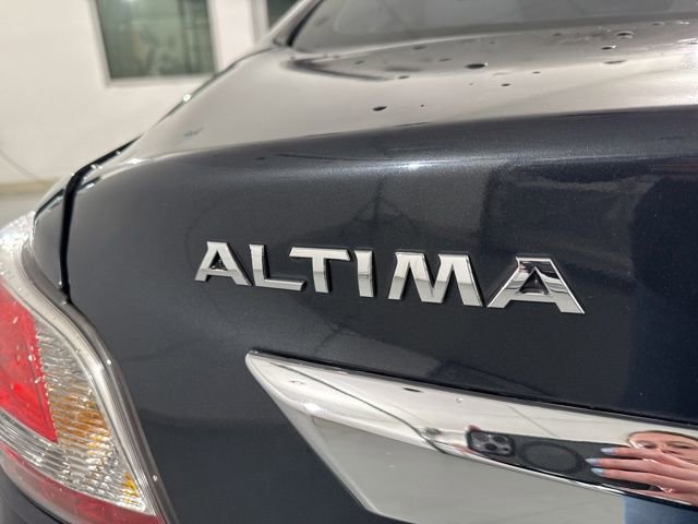 Used 2014 Nissan Altima 2.5 SL w/ Technology Package FWD image 10