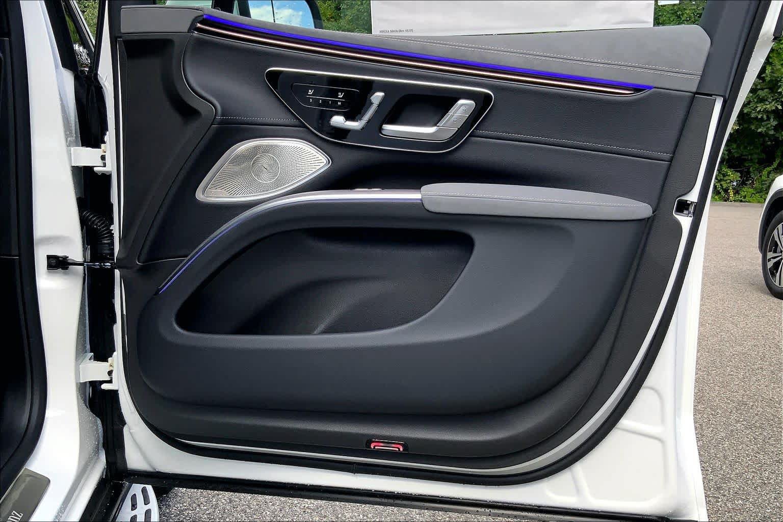 New 2027 Mercedes-Benz EQS 400 4MATIC SUV image 27