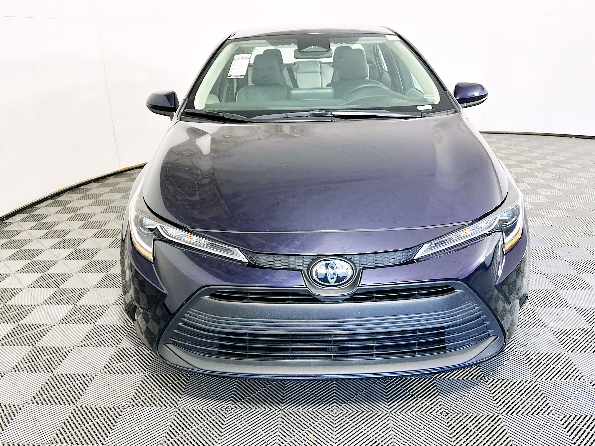 Used 2023 Toyota Corolla LE FWD image 8
