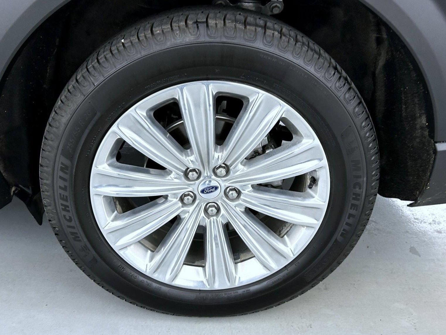 Used 2023 Ford Explorer Limited w/ Equipment Group 301A AWD/4WD image 25