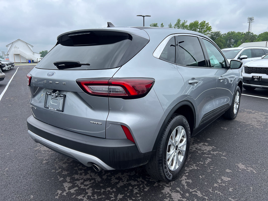 Used 2024 Ford Escape Active AWD/4WD image 9