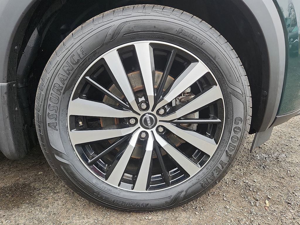 Certified 2023 Nissan Pathfinder Platinum w/ Cargo Package image 9