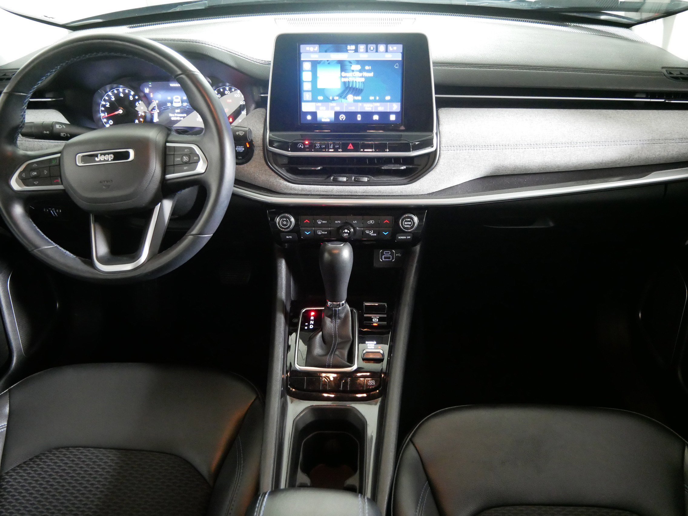 Used 2022 Jeep Compass Latitude w/ Convenience Group image 10