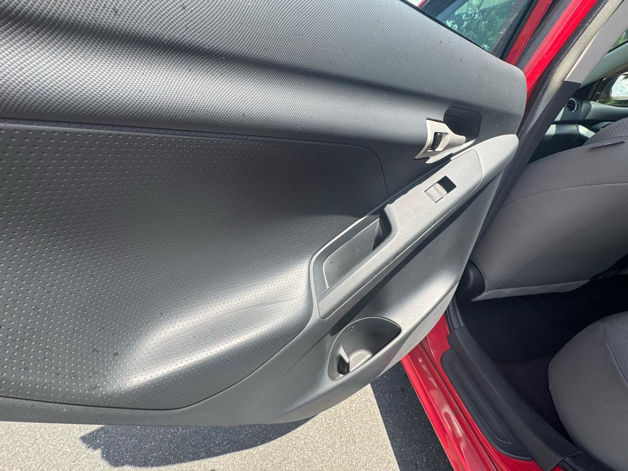 Used 2012 Toyota Matrix L w/ L Sport Pkg FWD image 23