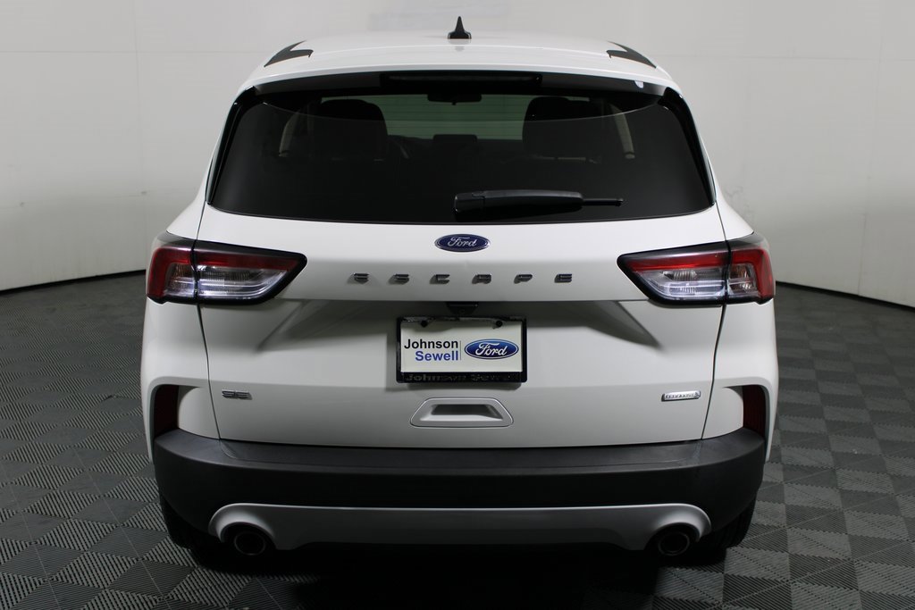Certified 2020 Ford Escape SE image 6