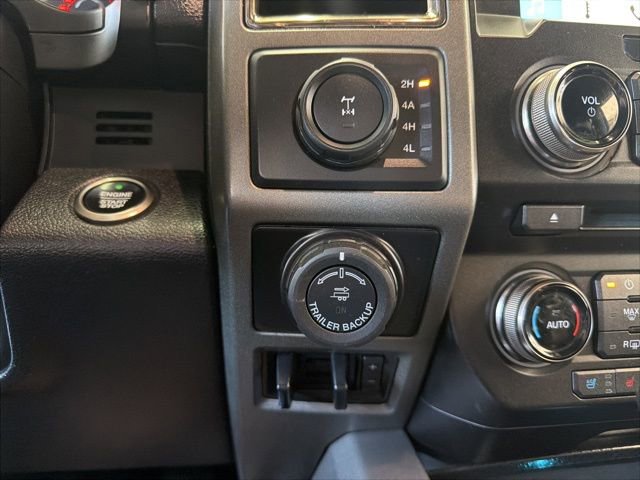 Used 2017 Ford F150 Raptor w/ Equipment Group 802A Luxury AWD/4WD image 30