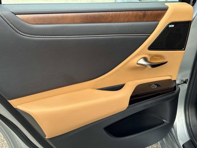 New 2025 Lexus ES 300h w/ Accessory Package (Z2) image 12