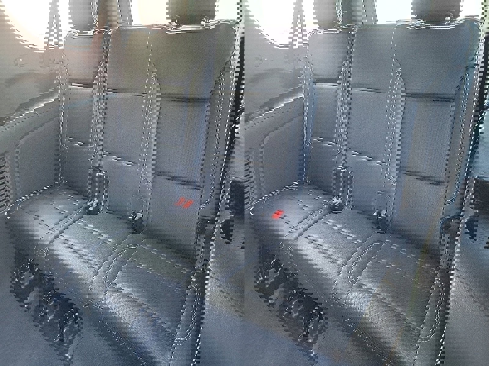 Used 2021 GMC Yukon XL SLT w/ Rear Media and Nav Package image 17