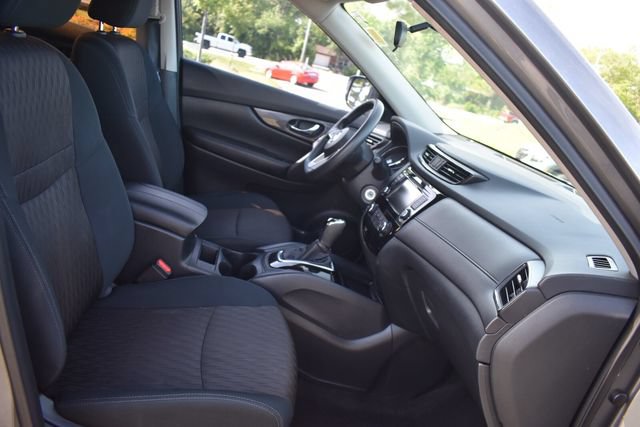 Used 2018 Nissan Rogue S FWD image 12