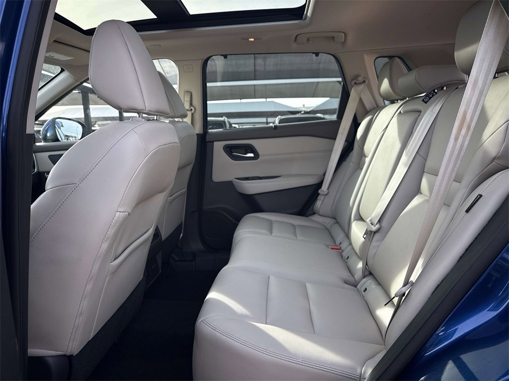 Used 2022 Nissan Rogue SL w/ SL Premium Package image 23