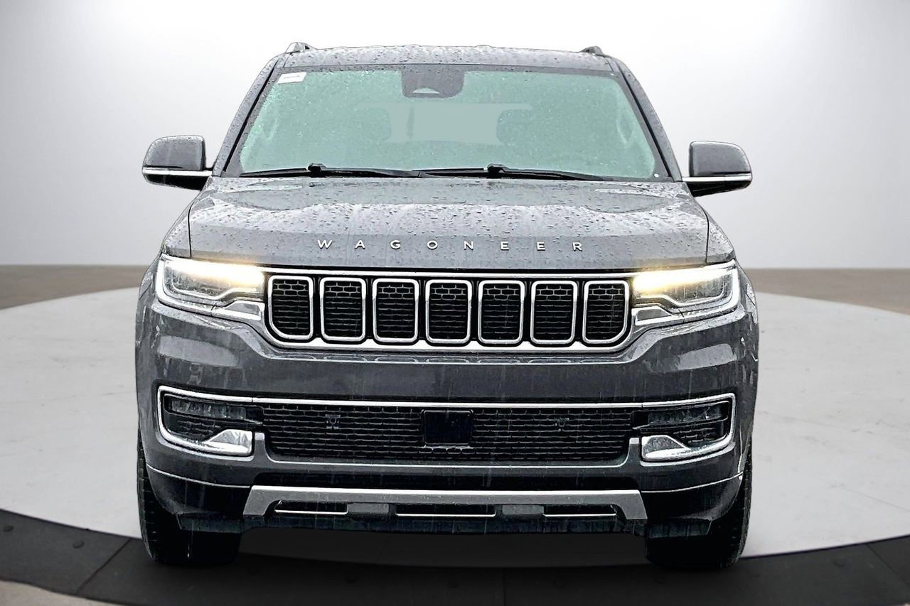 Used 2022 Jeep Wagoneer Series III AWD/4WD image 3
