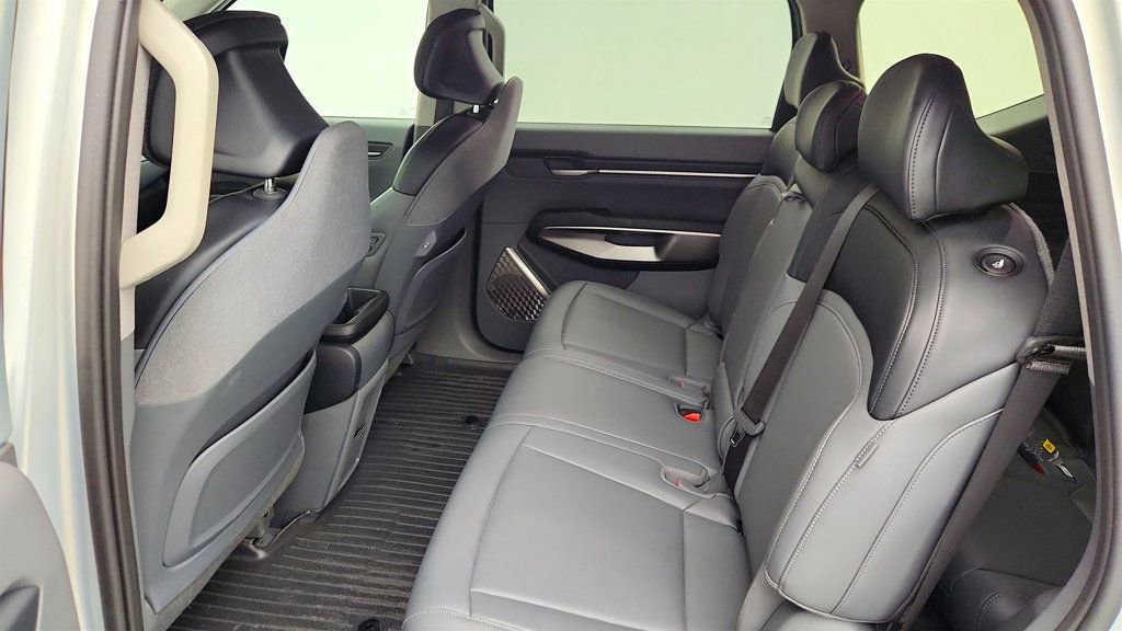 Used 2026 Kia EV9 Light image 20