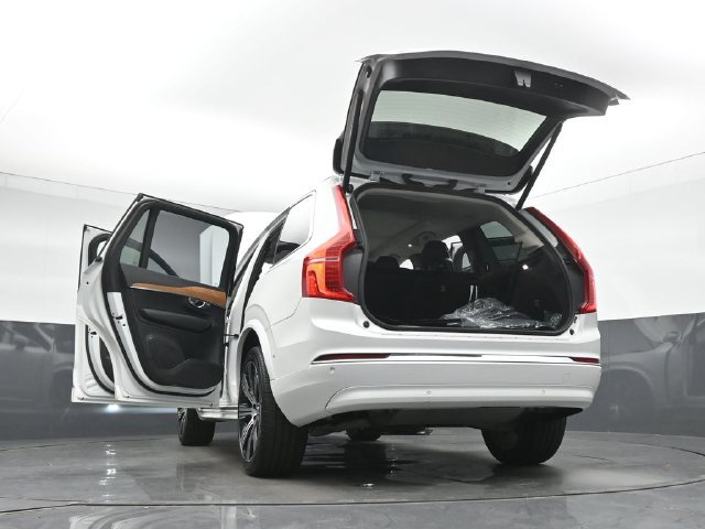Used 2025 Volvo XC90 B6 Plus w/ Protection Package Premier AWD/4WD image 54