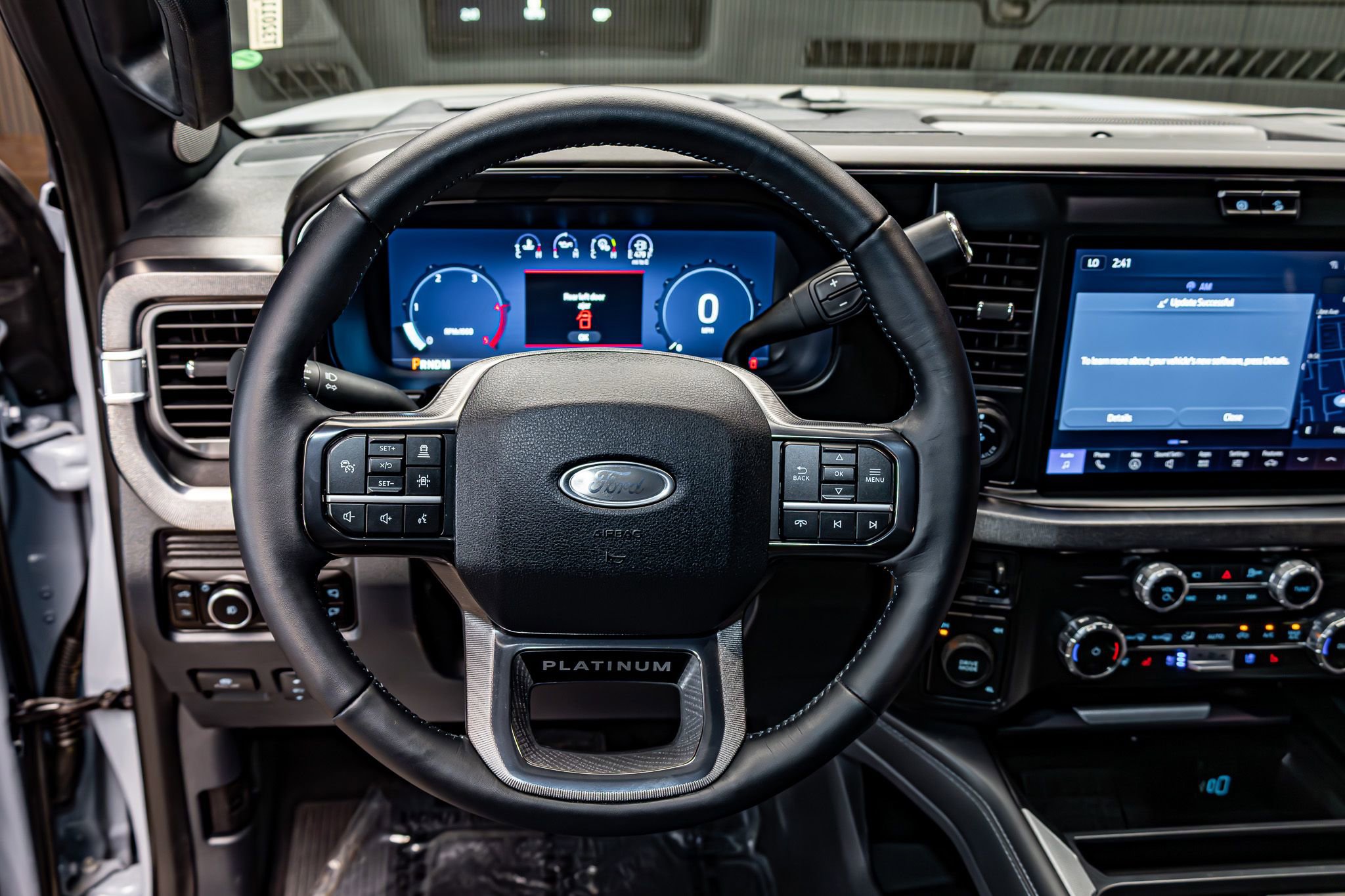 Used 2025 Ford F450 Platinum w/ FX4 Off-Road Package image 19