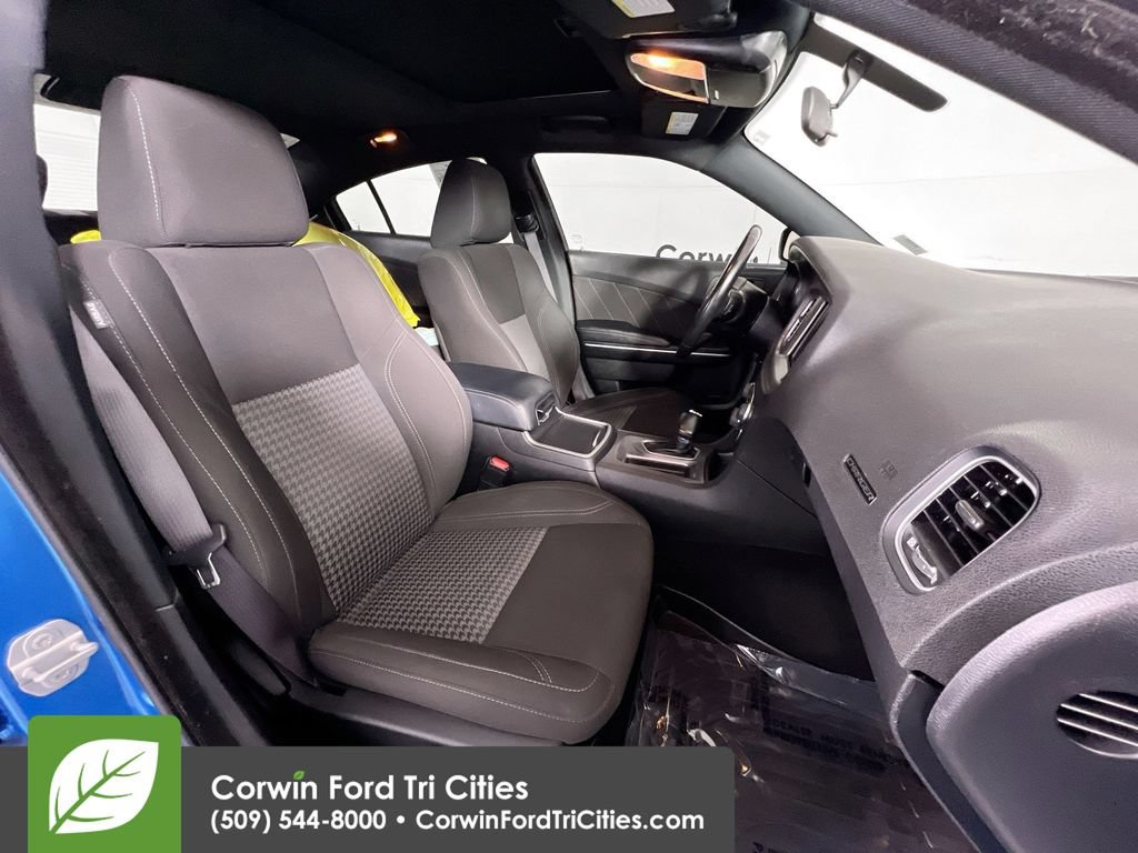 Used 2023 Dodge Charger SXT RWD image 17