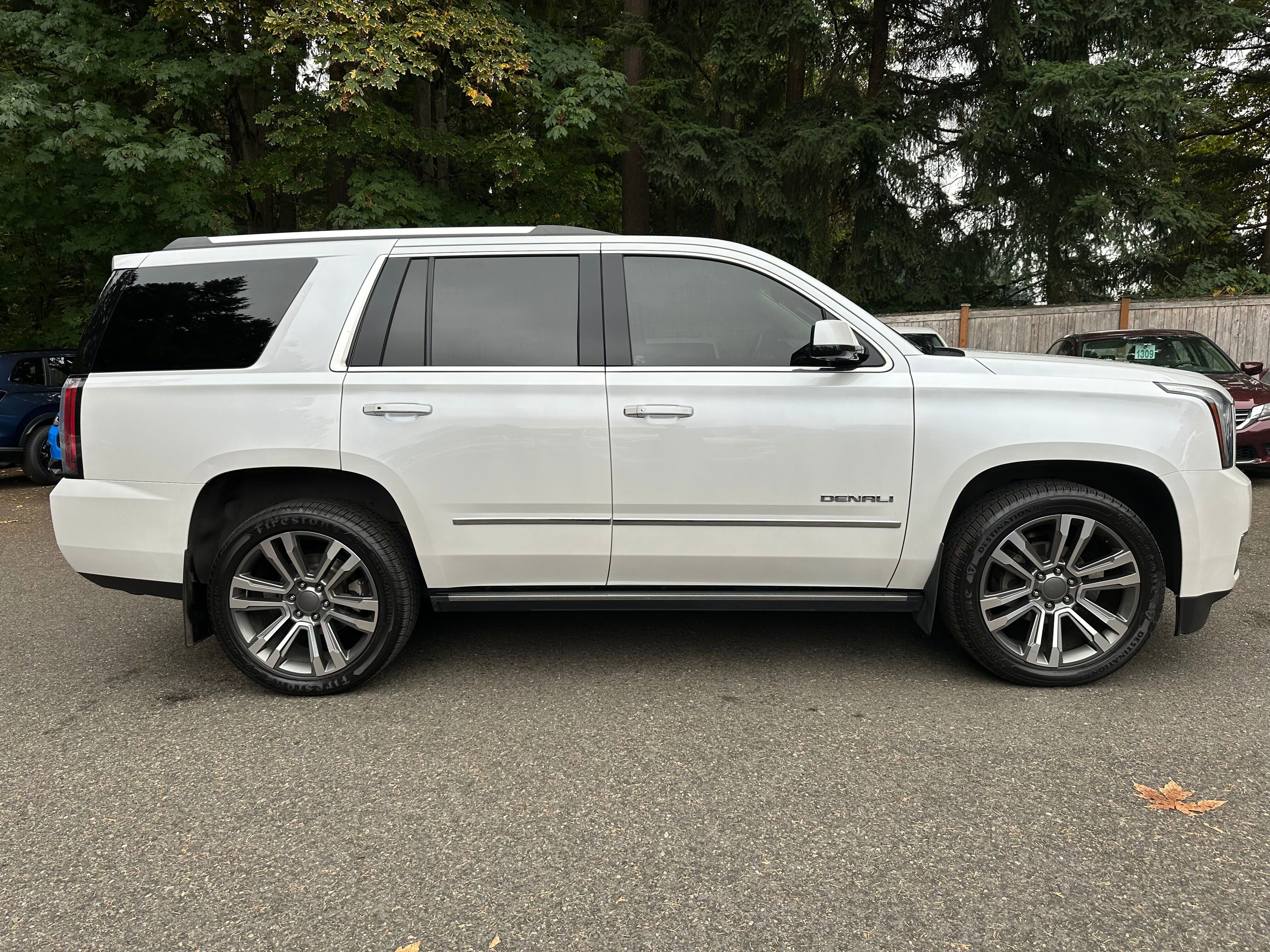 Used 2016 GMC Yukon Denali w/ Open Road Package image 8