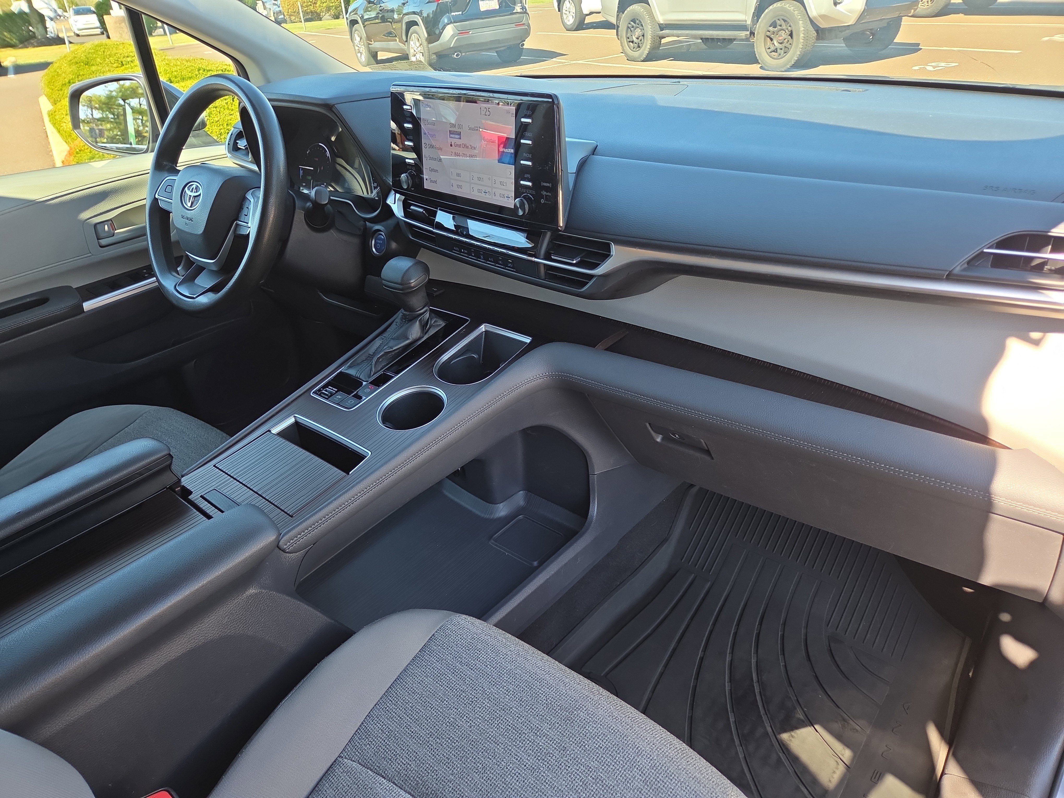 Certified 2021 Toyota Sienna LE image 18