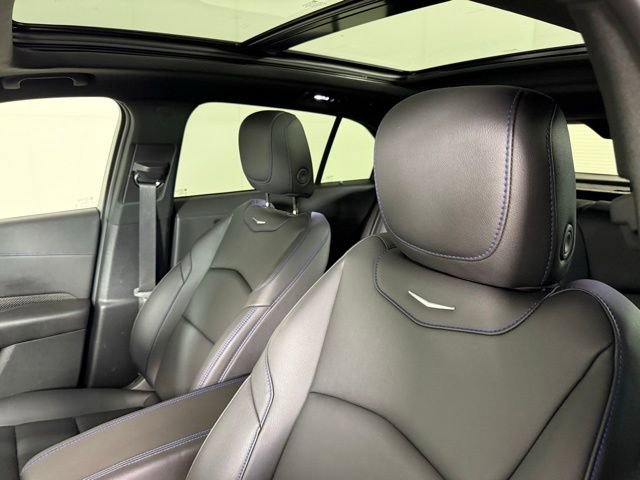 Certified 2024 Cadillac XT4 Sport w/ Cold Weather Package image 6