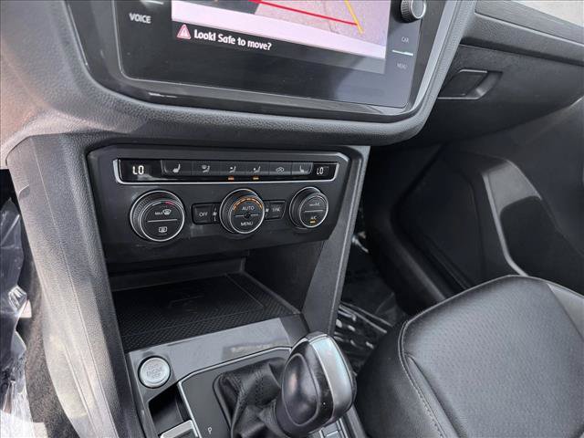 Used 2020 Volkswagen Tiguan SE AWD/4WD image 15