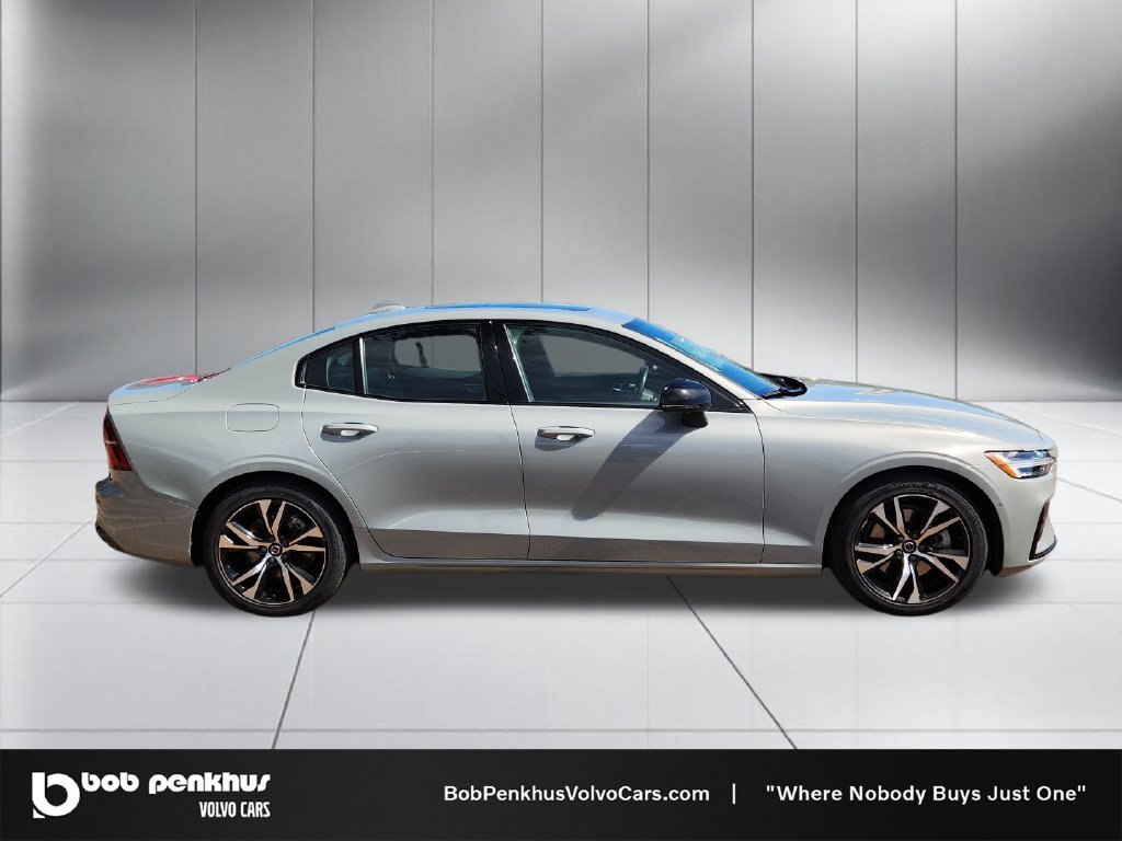 Used 2024 Volvo S60 B5 Plus AWD/4WD image 24