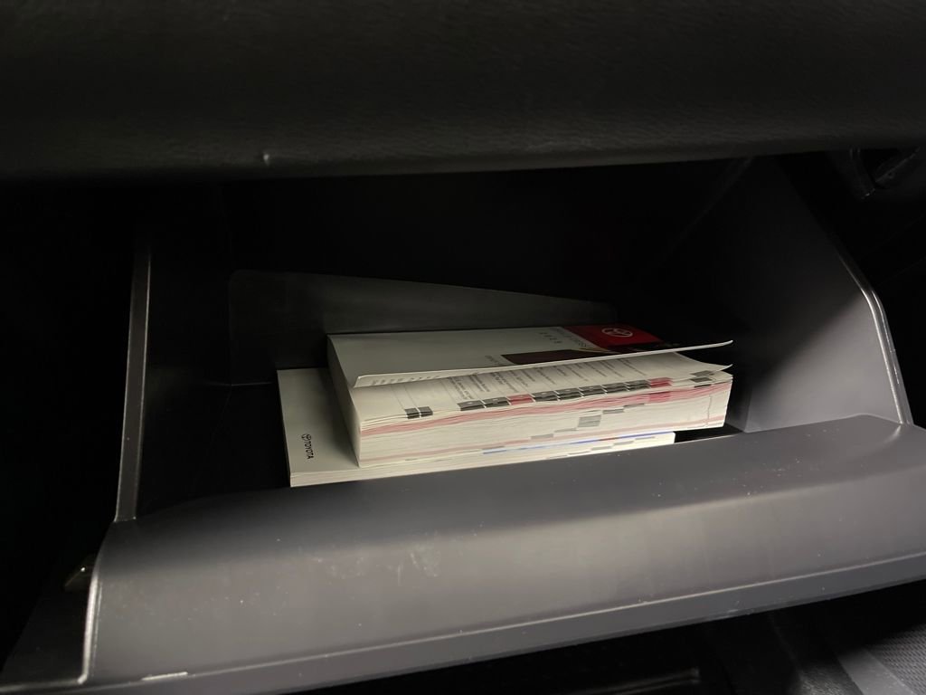 Used 2025 Toyota Corolla Cross LE image 25