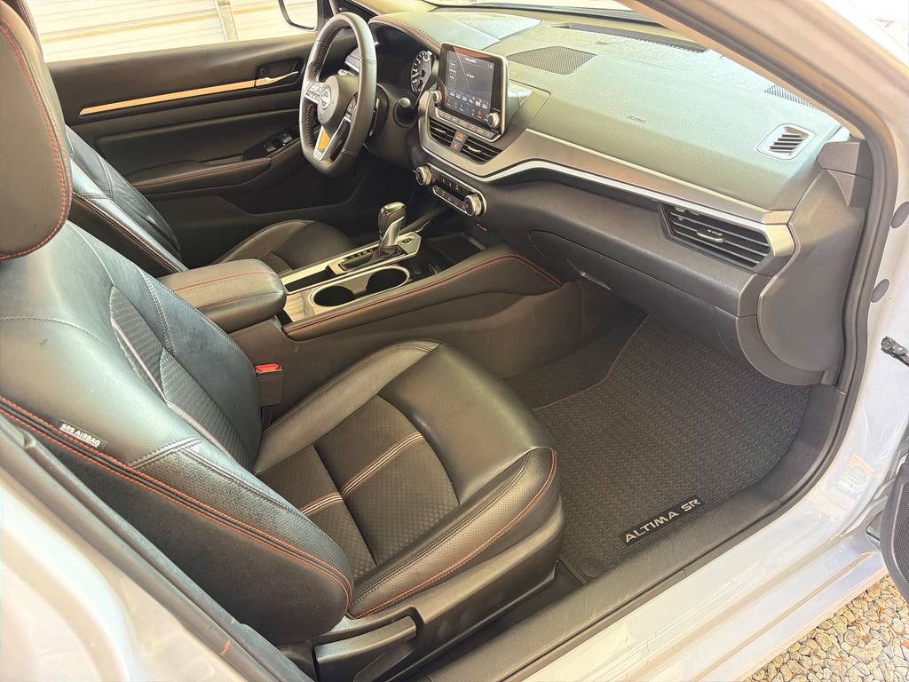 Used 2024 Nissan Altima 2.5 SR FWD image 26