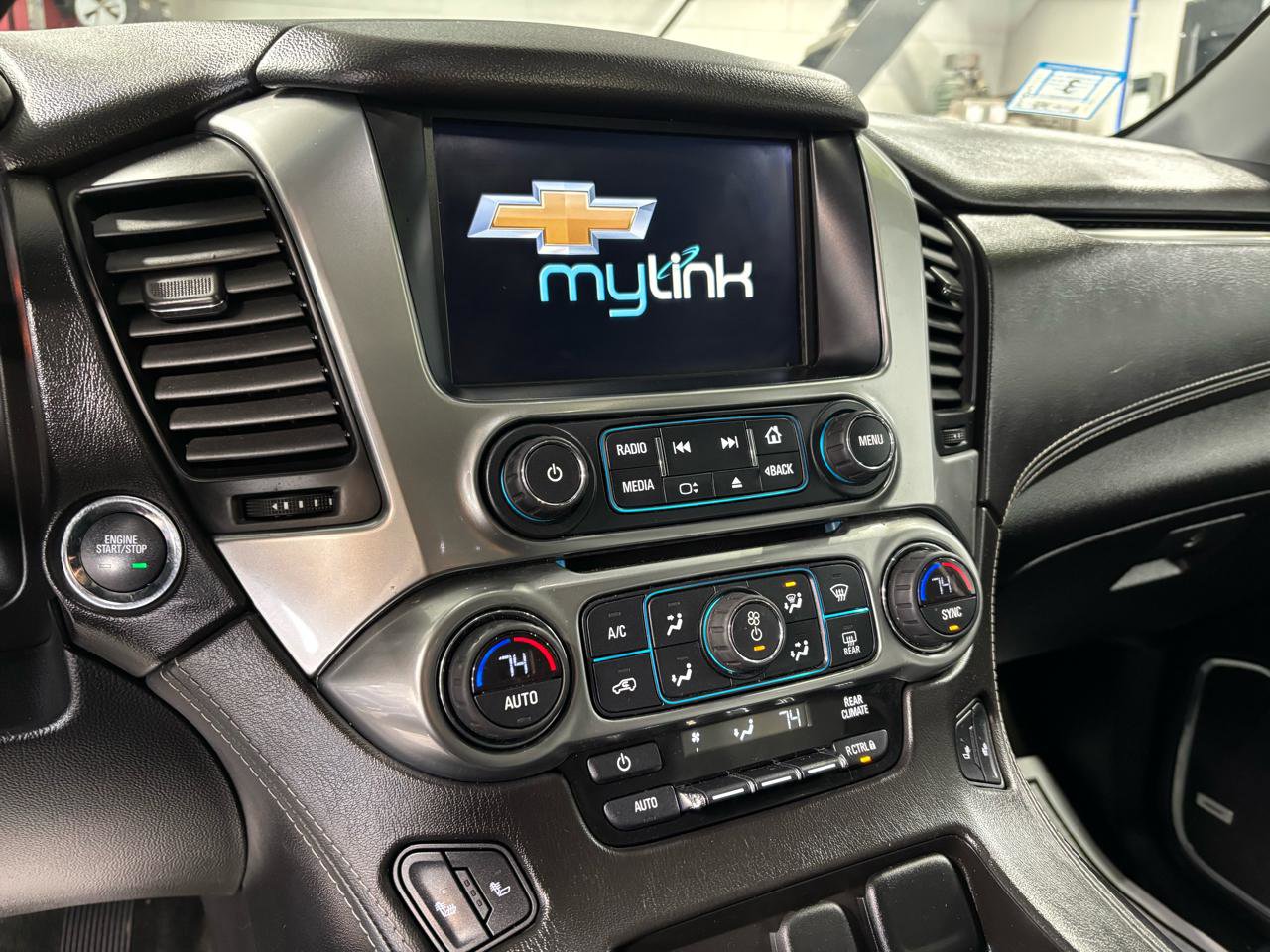 Used 2016 Chevrolet Suburban LT image 26