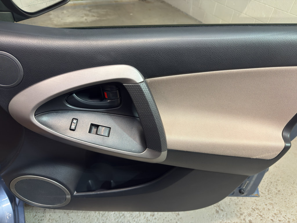 Used 2008 Toyota RAV4 4WD image 21