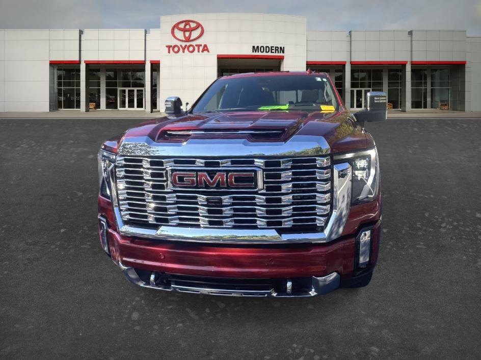 Used 2024 GMC Sierra 3500 Denali w/ Denali Reserve Package AWD/4WD image 4