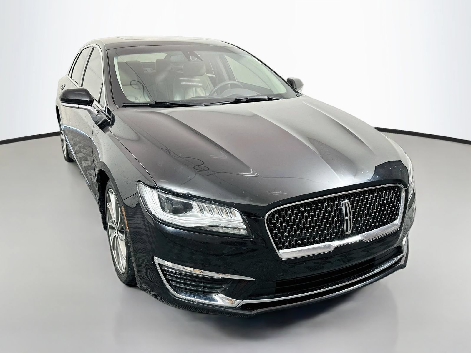 Used 2019 Lincoln MKZ Reserve w/ Reserve Plus Package FWD image 1