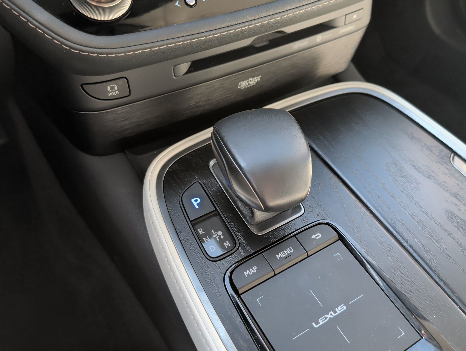 Certified 2022 Lexus LS 500h AWD w/ Luxury Package image 21