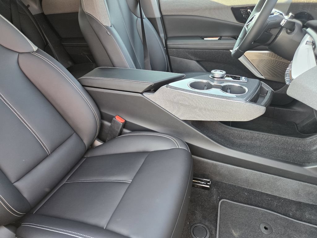 New 2027 Cadillac Optiq Luxury AWD/4WD image 8