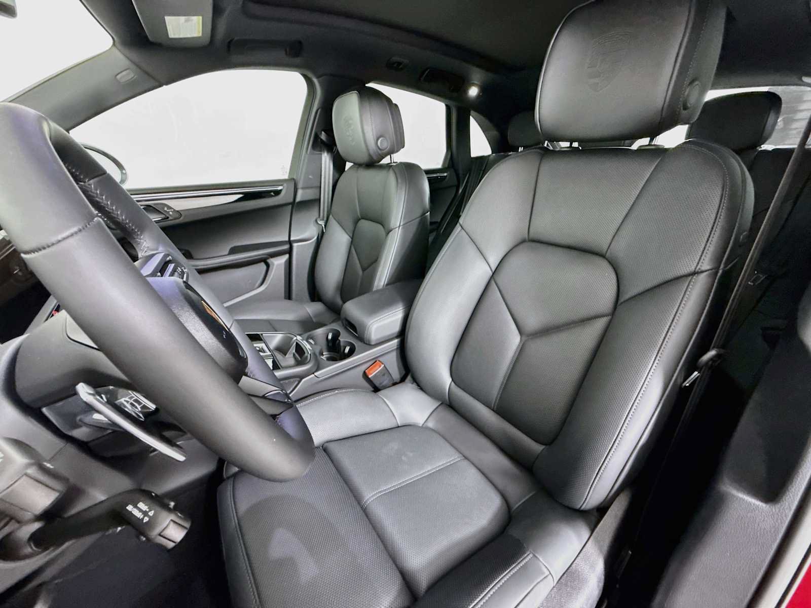 New 2026 Porsche Macan Turbo AWD/4WD image 5