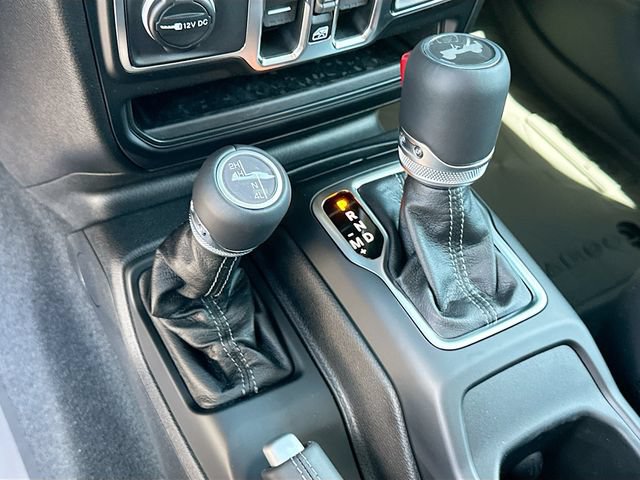New 2026 Jeep Wrangler Unlimited Sahara AWD/4WD image 13